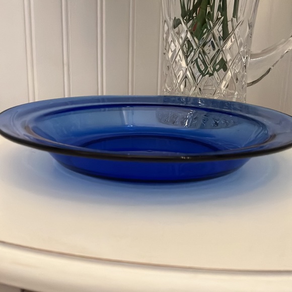 Arcoroc Cobalt Blue Wide Rim Soup Bowls, 8 1/2” Across x 1 1/4” Deep, Set of 4 - Picture 4 of 7